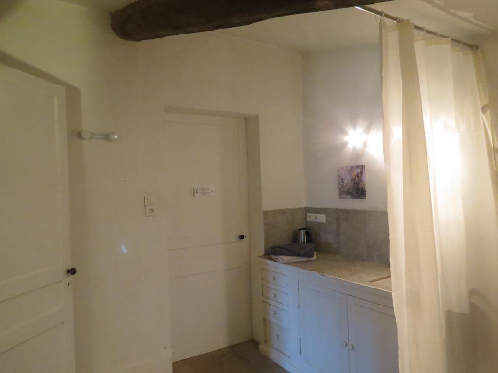 B&B Mas Les Lecques Beaucaire  Exterior photo